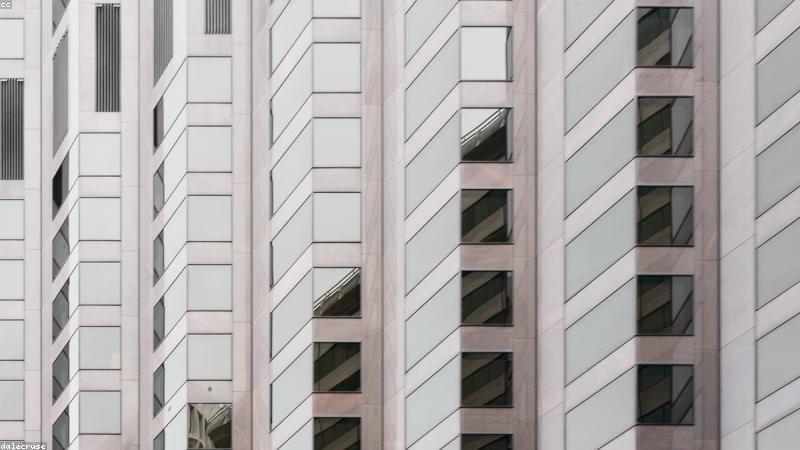 黄果app关于我们页面主视觉，展示黄果app品牌形象与果园场景
